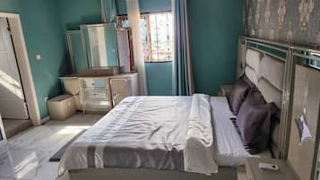 Classic Apartment, Garden View