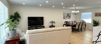 Newly renovated single house 5 minutes to Heritage park Calgary