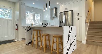 Newly renovated single house 5 minutes to Heritage park Calgary