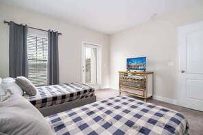 2 bedrooms, iron/ironing board, WiFi, bed sheets - Cozy Townhouse at Balmoral Resort (Haines City)