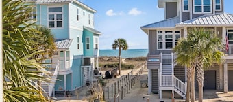Gulf Front! Private Pool! Dog Friendly! Steps to Beach!