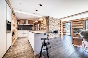 Fridge, oven, stovetop, dishwasher - Clano – Jacuzzi | Fireplace | Mtn Views | Châtel (Châtel)