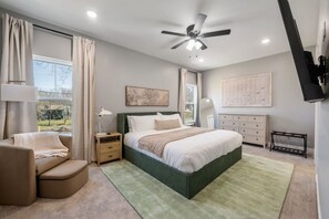 3 bedrooms, desk, iron/ironing board, travel cot - Family Home | Sleeps 8 | Walk to K-State (Manhattan)