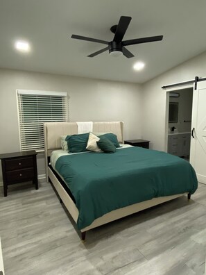 Room - The Blue House on the Block (Atlanta)