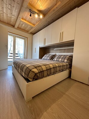 1 bedroom, desk, iron/ironing board, free WiFi - House in the center of Ponte di Legno (Ponte di Legno)