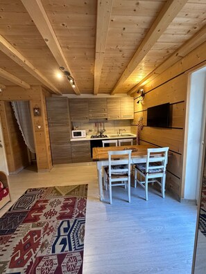 Dining - House in the center of Ponte di Legno (Ponte di Legno)