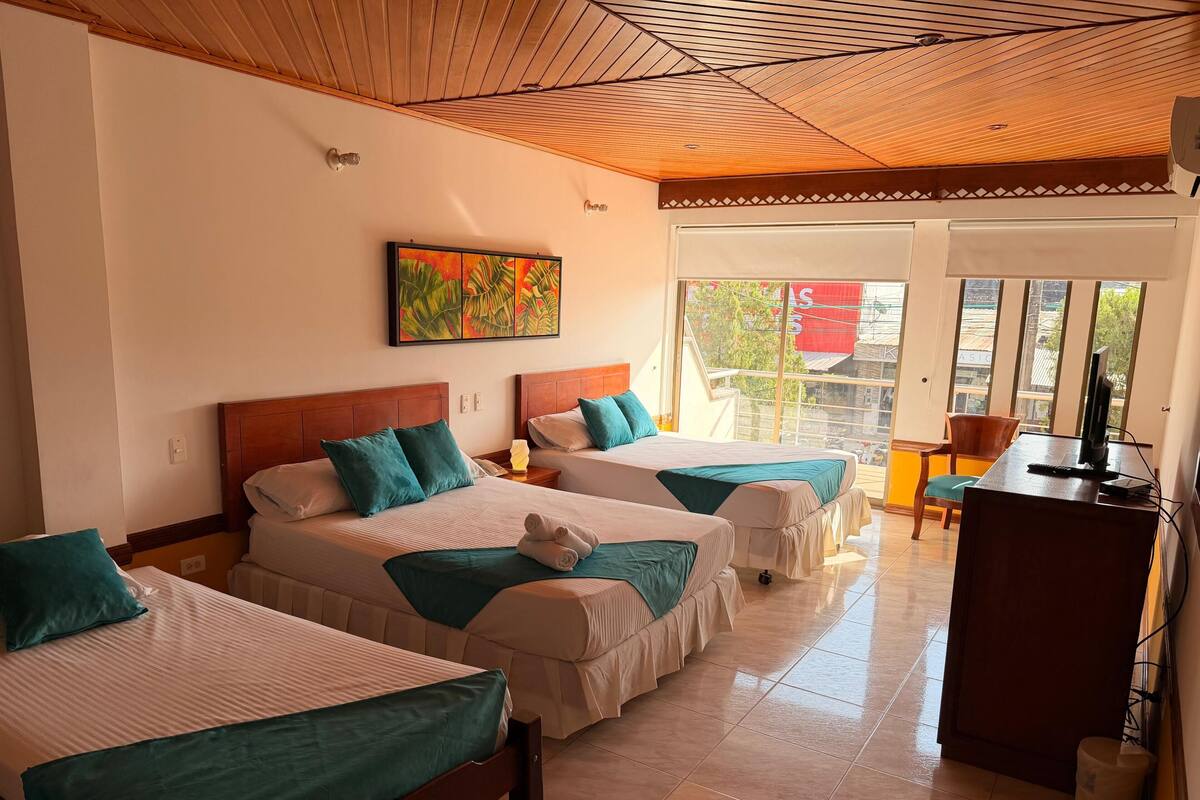 Family Room, Balcony