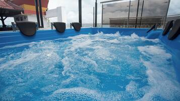 Banheira de hidromassagem