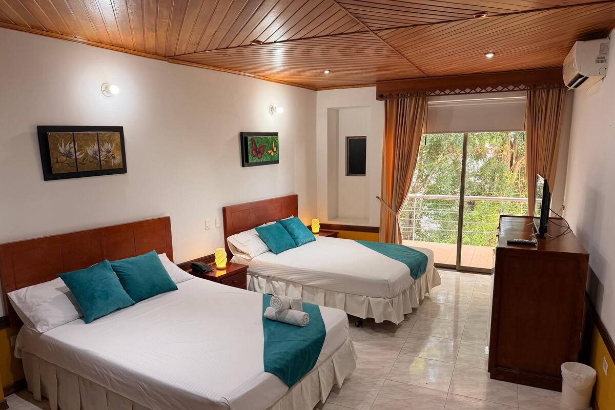 Chambre avec lits jumeaux, balcon