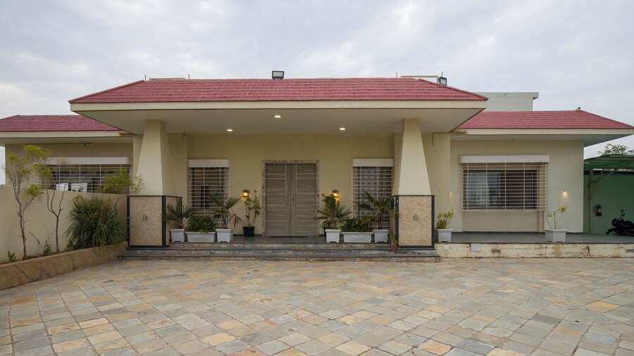 ELIVAAS Shourya Celesta 3 BHK