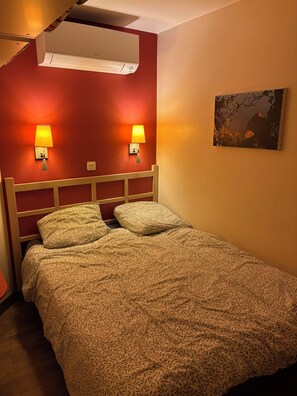 1 bedroom, iron/ironing board, free WiFi