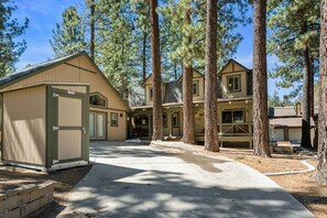 Exterior - Summit Mountain Lodge (Big Bear Lake)