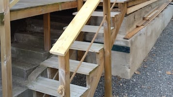 Cabane, 1 chambre, balcon, vue jardin | Enceinte de l’hébergement