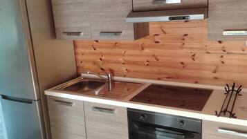 Baita, 1 camera da letto, balcone, vista giardino | Cucina privata