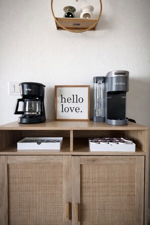 Interior - Casa Palma ,Private & Cozy Stay Near Beaches & Dining (New Port Richey)