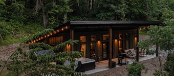 Cabin w/ Sauna + Hot Tub - Luxury Woods Retreat