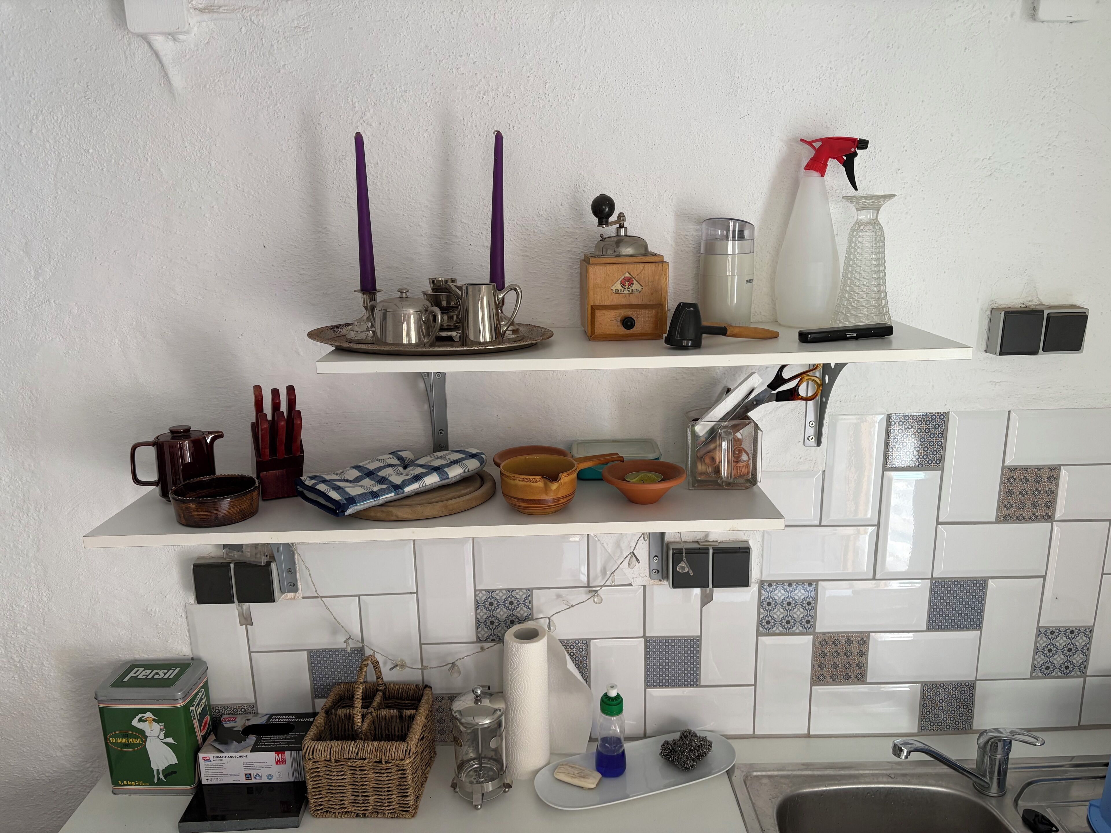 Kühlschrank, Ofen, Herdplatte, Wasserkocher
