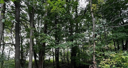 Wild Camping retreat Just 40 Minutes from Montreal!