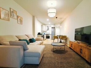 Smart TV - Apt. 1 br. Cathedral I, Historic Center (Valladolid)