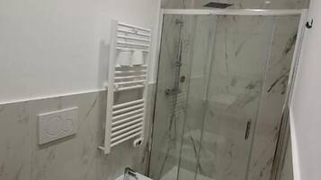 Hus – comfort, balkong, byutsikt | Bad
