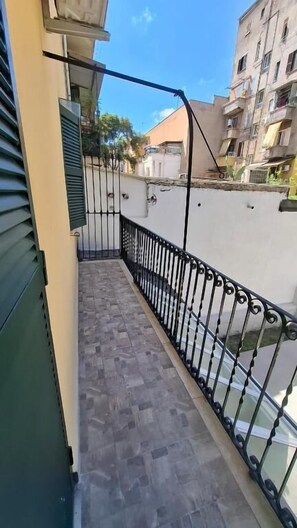 Comfort House, Balcony, City View | Kawasan hartanah