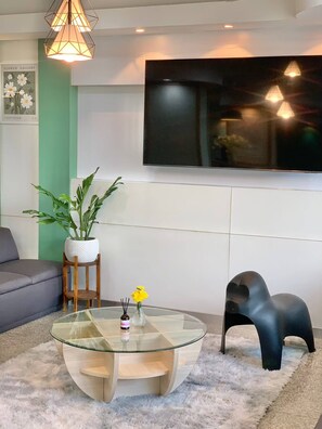 Shared Dormitory, 1 Bedroom, Smoking, City View | Living room - Room-cozy B&B Retreat in the Heart of Ph (Bangkok)