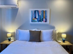 Iron/ironing board, WiFi, bed sheets