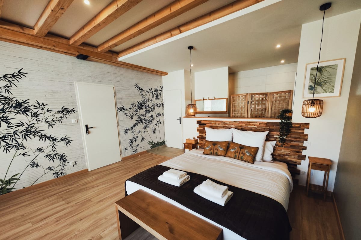 Premium Suite, Garden View (BOIS)