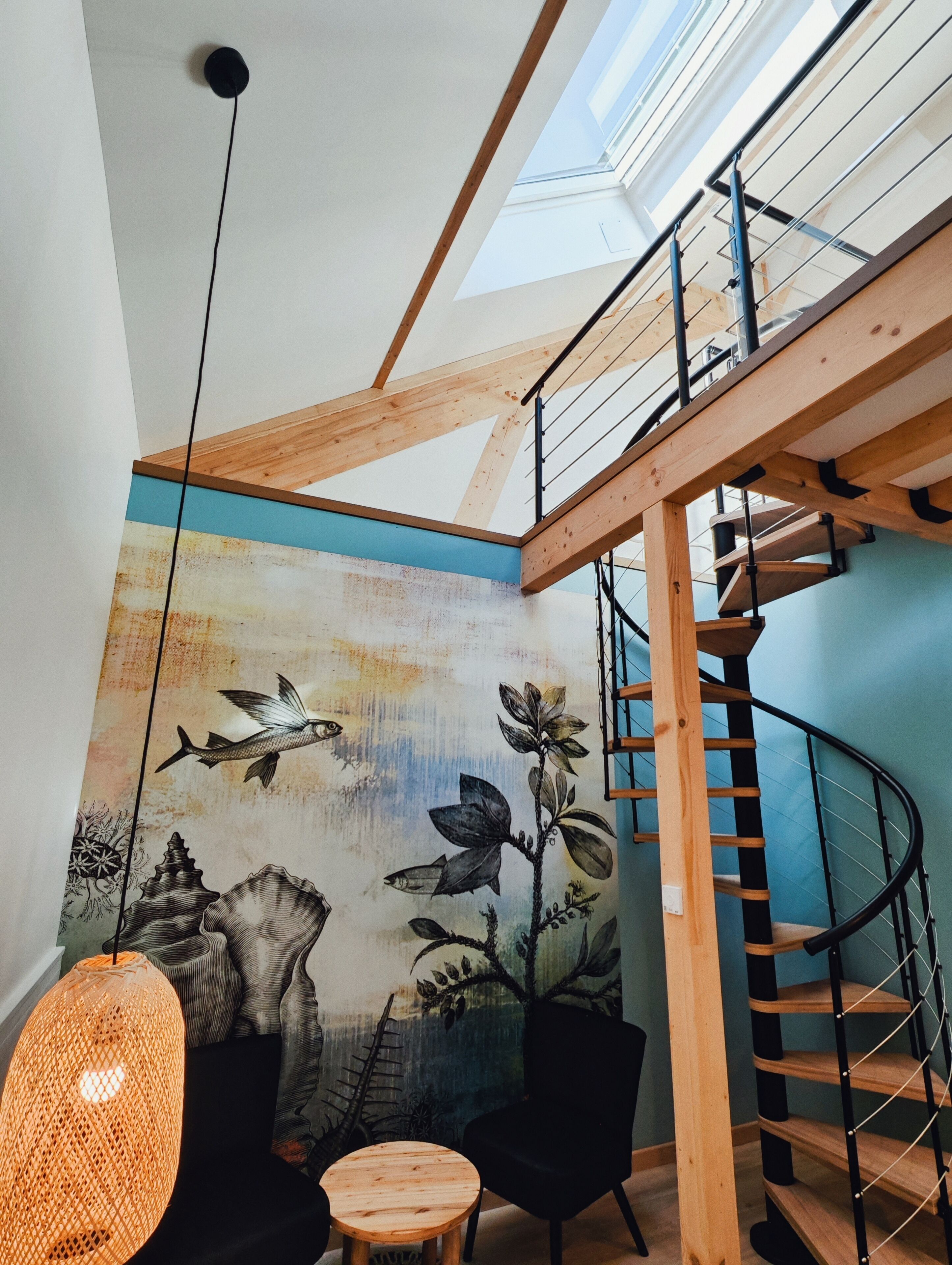 Design Suite, Courtyard View (EAU)