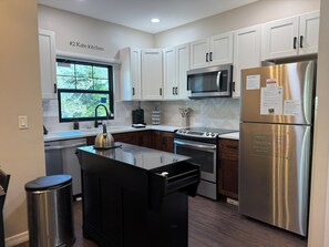 Microwave, oven, stovetop, dishwasher - CacheLoft: Upstairs 1BR loft w/ Kitchen + W/D, private & cozy, self check-in (Clearwater)