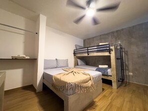 1 bedroom, WiFi, bed sheets, wheelchair access - Cozy 1 bdrm Golden Zone apartment 1cv (El Cid)