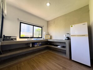 Fridge, microwave, coffee/tea maker, cookware/dishes/utensils - Cozy 1 bdrm Golden Zone apartment 3 (Mazatlan)