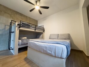 1 bedroom, WiFi, bed sheets - Cozy 1 bdrm Golden Zone apartment 6 (Mazatlan)