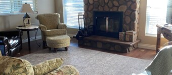 Pleasant 2-bedroom cottage in Weston perfect for a relaxing getaway