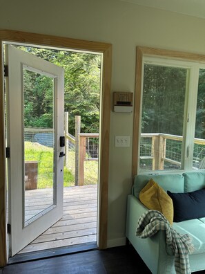 Interior - Above the fog alpaca cottage (Kneeland)