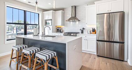 Luxury Irish Quarter Retreat | Walk to Notre Dame