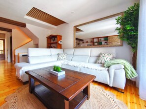 Living area - House in La Cerdanya, Ger. Surrounded by nature (La Pleta de Saga)