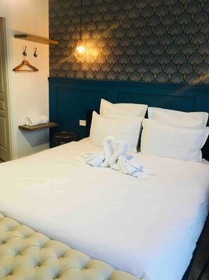 Room - Vrbo Property (Athis-Mons)