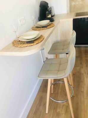 Dining - Vrbo Property (Athis-Mons)