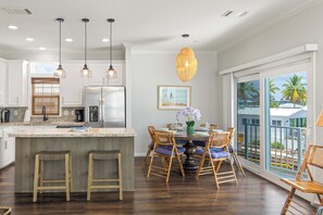 Coffee/tea maker, fridge, microwave, oven - Oceanfront 2BR Retreat - 35' Dock, Sunrise Views, Boater's Paradise (Cudjoe Key)