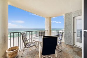 Outdoor dining - 2BR Beachfront Condo Long Beach Resort 6th Floor On Site Snack Bar (Panama City Beach)