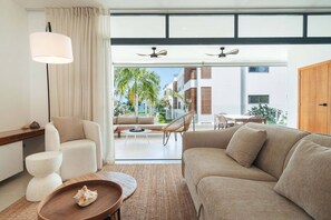 Smart TV - 2-Bed Ocean View on Beach | Sol de Arena C5 (Las Terrenas)