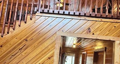 Cozy Cabin w/ Mountain Views – 5 Miles to Cumberland Falls