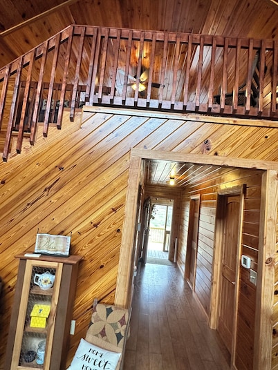 Cozy Cabin w/ Mountain Views – 5 Miles to Cumberland Falls