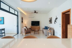 Smart TV - 2BR Partial Ocean View on Beach Sol de Arena F2 (Las Terrenas)