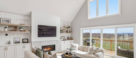 Smart TV y chimenea