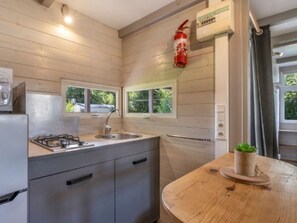 Private kitchen - Chalet, 6 guests - Terrace at the Water Plan (Verruyes)