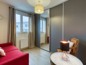 TV - Apartmentby the sea - 4 guests (Châtelaillon-Plage)