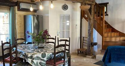 Charming lodging with AC and parking - 4 guests