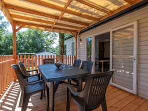 Outdoor dining - Mobile home with terrace - 6 guests (Verruyes)